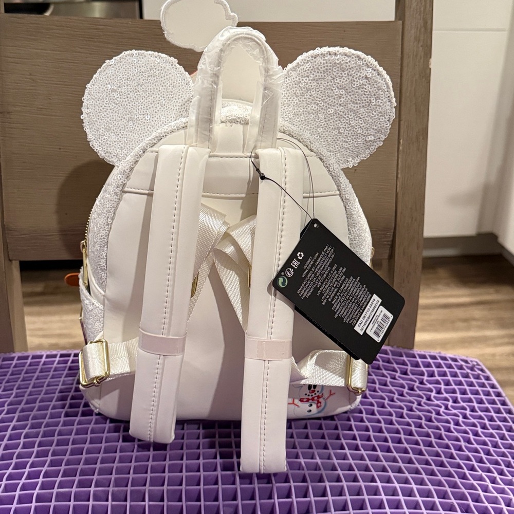 NWT Retired Disney Loungefly Mickey Sequin Snowman Mini Backpack and Wallet - Picture 4 of 12